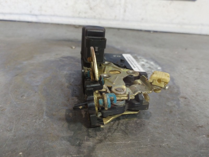 Recambio de cerradura puerta trasera izquierda para daewoo lacetti 1.6 cat referencia OEM IAM   