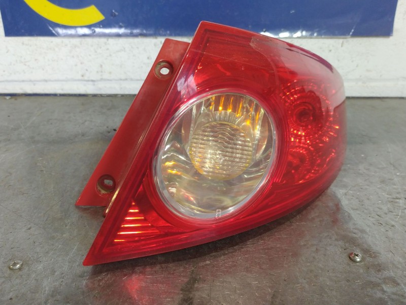 Recambio de piloto trasero derecho para daewoo lacetti 1.6 cat referencia OEM IAM   