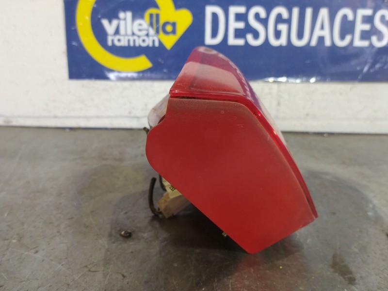 Recambio de piloto porton izquierdo para daewoo lacetti 1.6 cat referencia OEM IAM   