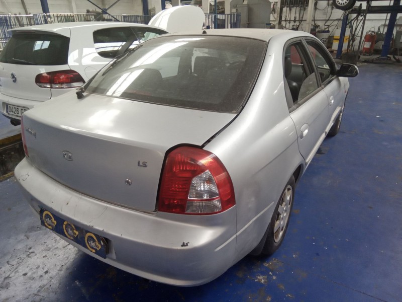 kia shuma ii del año 2001