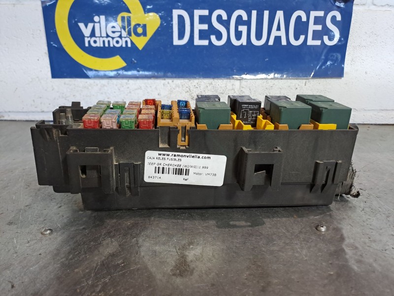 Recambio de caja reles fusibles para jeep gr.cherokee (wj/wg) 3.1 td cat referencia OEM IAM   