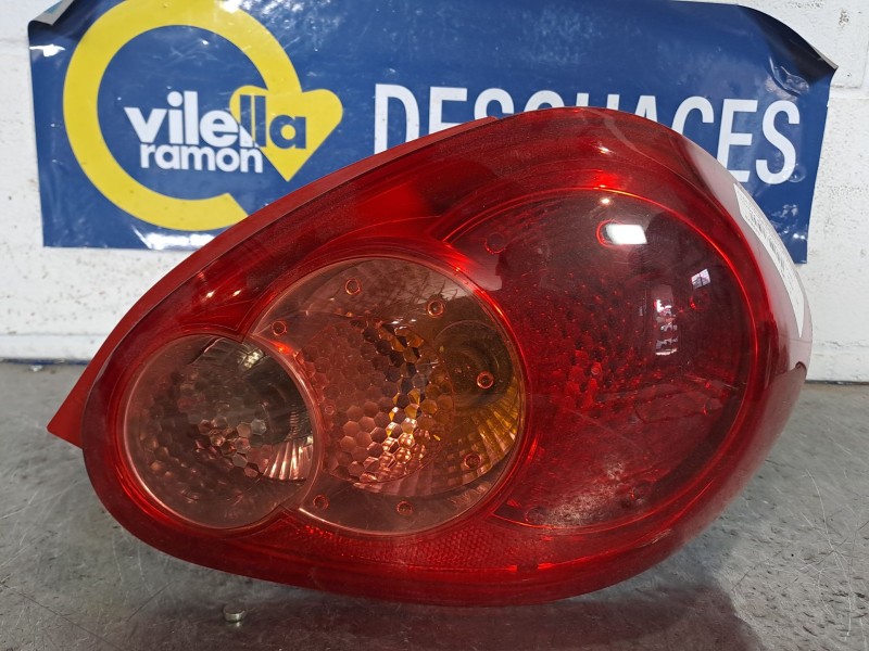 Recambio de piloto trasero derecho para toyota aygo (kgb/wnb) blue referencia OEM IAM   