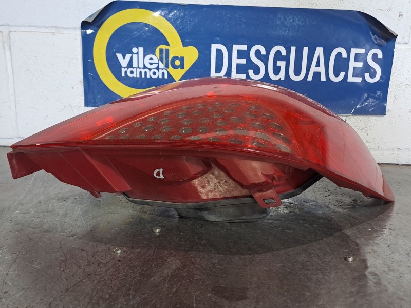 Recambio de piloto trasero derecho para peugeot 207 cc  | 0.07 - ...  | 0.07 - ... referencia OEM IAM   