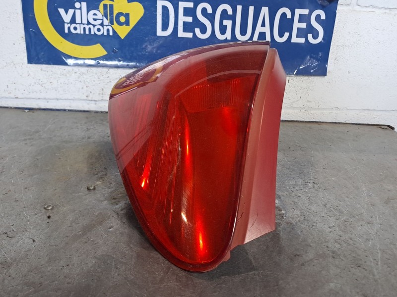 Recambio de piloto trasero derecho para peugeot 207 cc  | 0.07 - ...  | 0.07 - ... referencia OEM IAM   