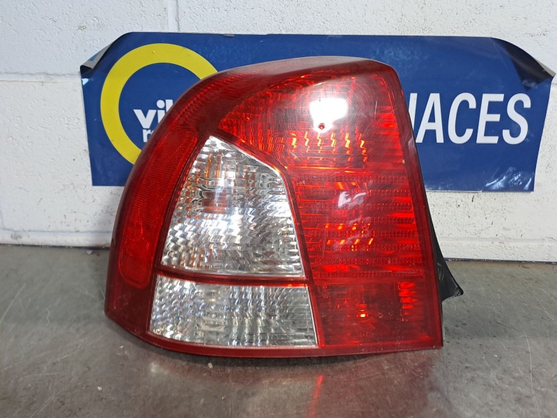 Recambio de piloto trasero izquierdo para kia shuma ii referencia OEM IAM   