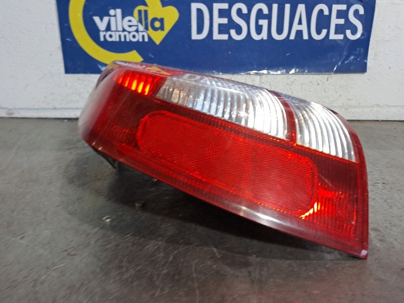 Recambio de piloto trasero izquierdo para kia shuma ii referencia OEM IAM   