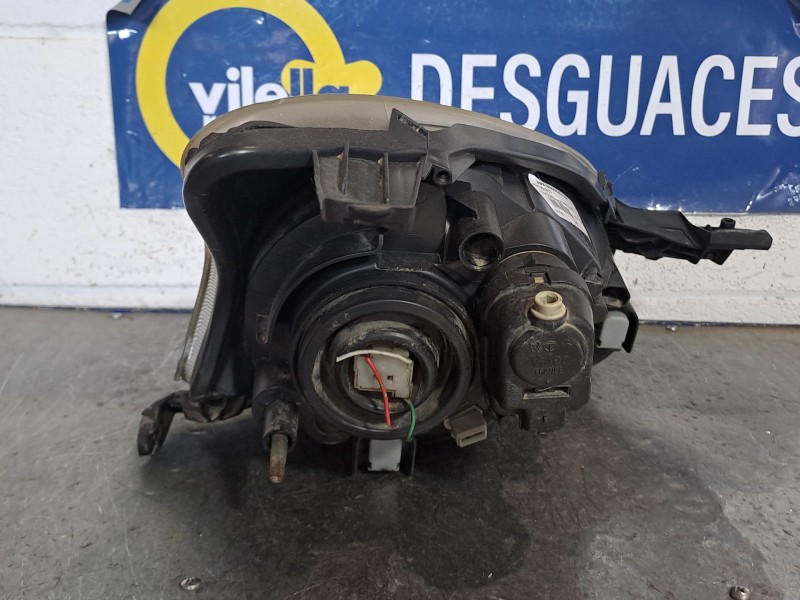 Recambio de faro izquierdo para toyota aygo (kgb/wnb) blue referencia OEM IAM   