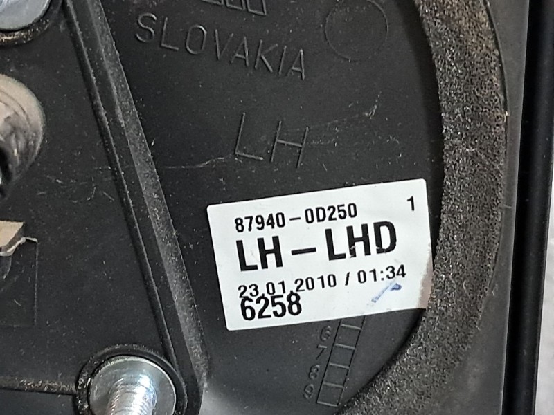 Recambio de retrovisor izquierdo para toyota yaris (ksp9/scp9/nlp9) 1.4 turbodiesel cat referencia OEM IAM 879400D250  