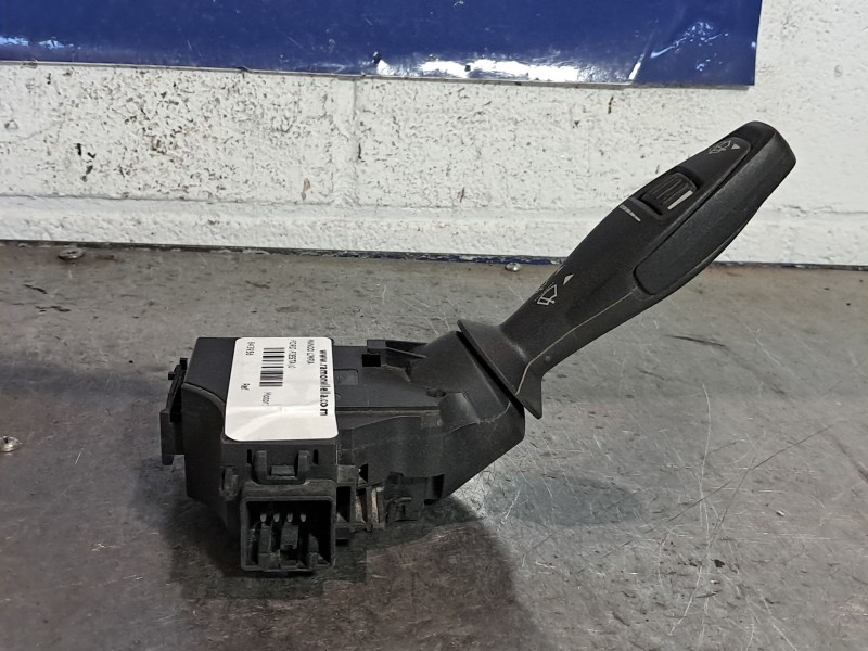 Recambio de mando limpia para ford fiesta referencia OEM IAM   