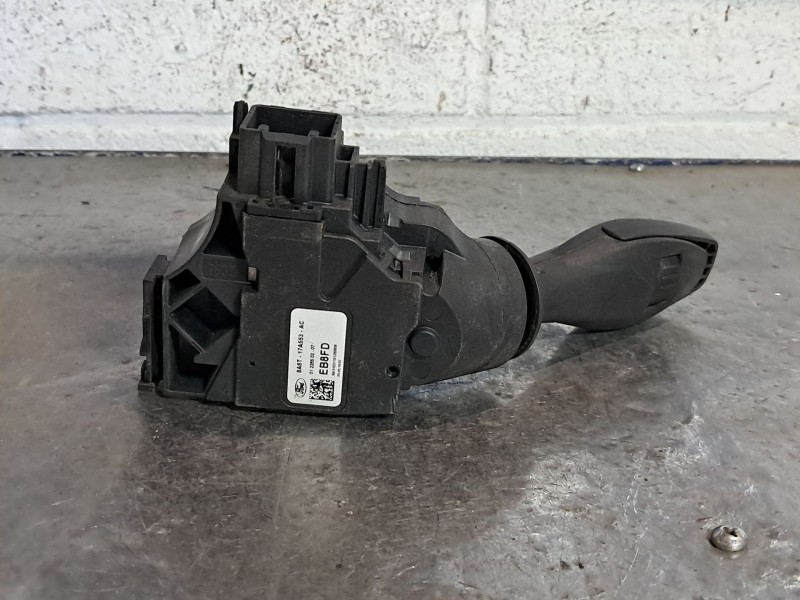 Recambio de mando limpia para ford fiesta referencia OEM IAM   