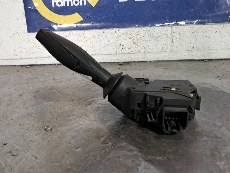Recambio de mando intermitentes para ford fiesta referencia OEM IAM   