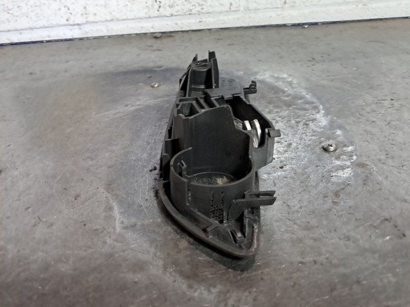 Recambio de maneta interior delantera derecha para ford fiesta referencia OEM IAM   