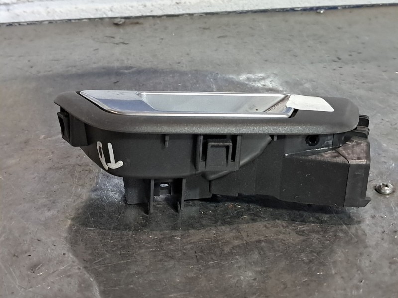 Recambio de maneta interior trasera derecha para ford fiesta referencia OEM IAM   