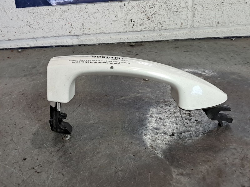 Recambio de maneta exterior delantera izquierda para ford fiesta referencia OEM IAM   