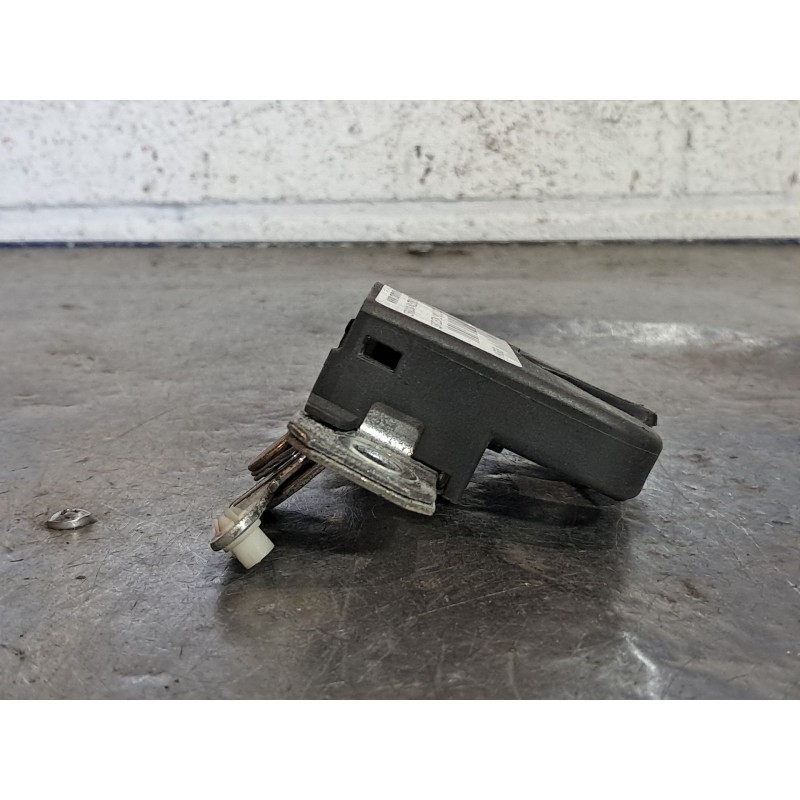 Recambio de cerradura maletero porton para seat leon (1m1) 1.9 tdi | 0.99 - ... 1.9 tdi | 0.99 - ... referencia OEM IAM   