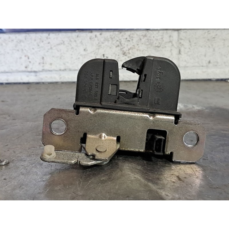 Recambio de cerradura maletero porton para seat leon (1m1) 1.9 tdi | 0.99 - ... 1.9 tdi | 0.99 - ... referencia OEM IAM   