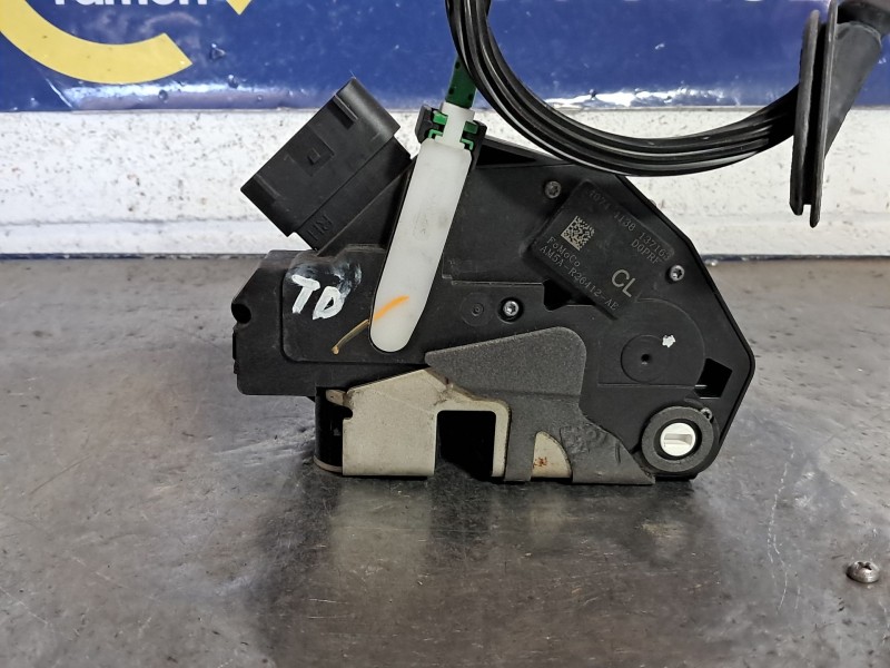 Recambio de cerradura puerta trasera derecha para ford fiesta referencia OEM IAM   