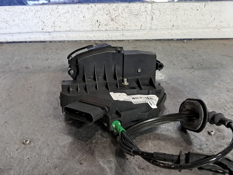 Recambio de cerradura puerta trasera derecha para ford fiesta referencia OEM IAM   