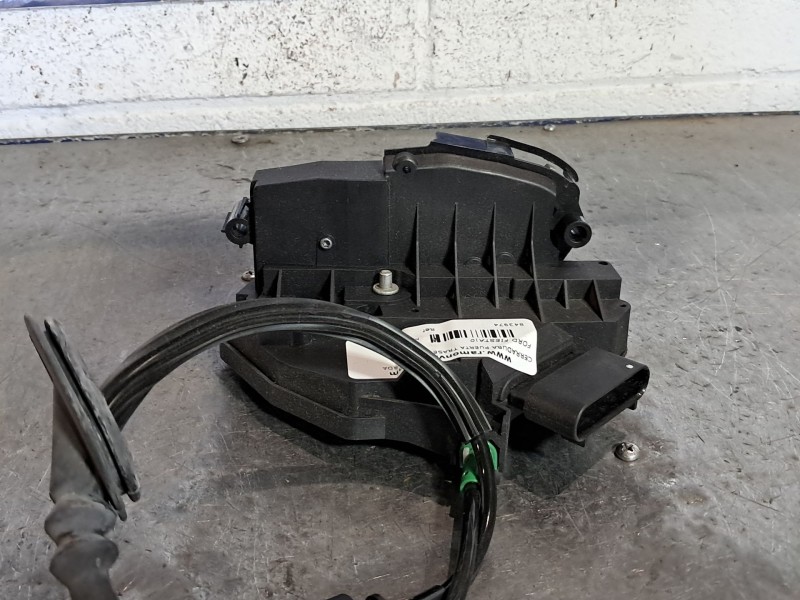 Recambio de cerradura puerta trasera izquierda para ford fiesta referencia OEM IAM   