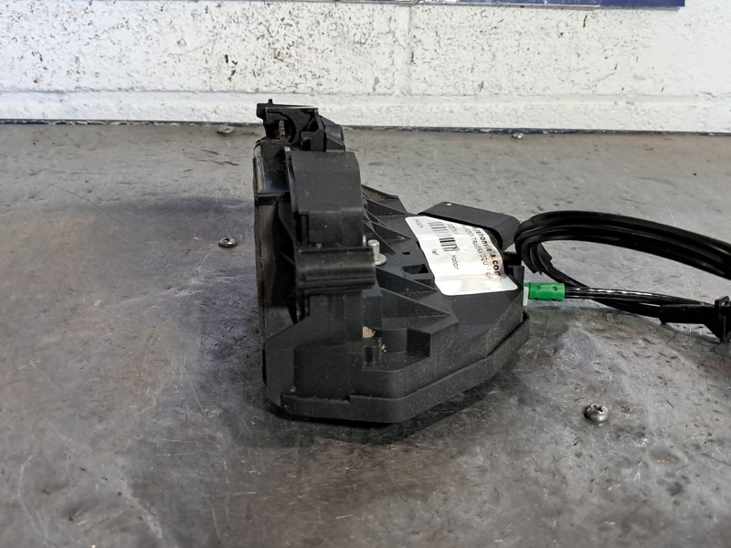 Recambio de cerradura puerta trasera izquierda para ford fiesta referencia OEM IAM   