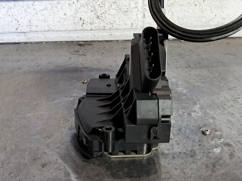 Recambio de cerradura puerta delantera derecha para ford fiesta referencia OEM IAM   
