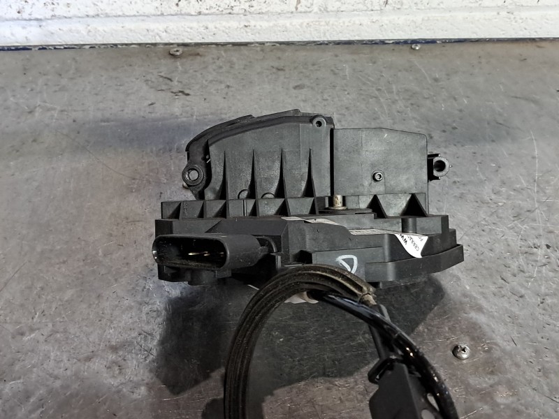 Recambio de cerradura puerta delantera derecha para ford fiesta referencia OEM IAM   