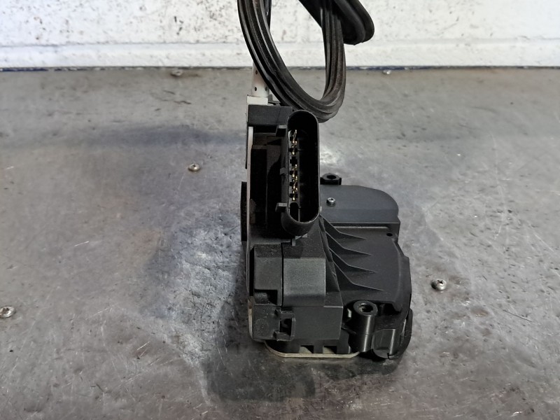 Recambio de cerradura puerta delantera izquierda para ford fiesta referencia OEM IAM   