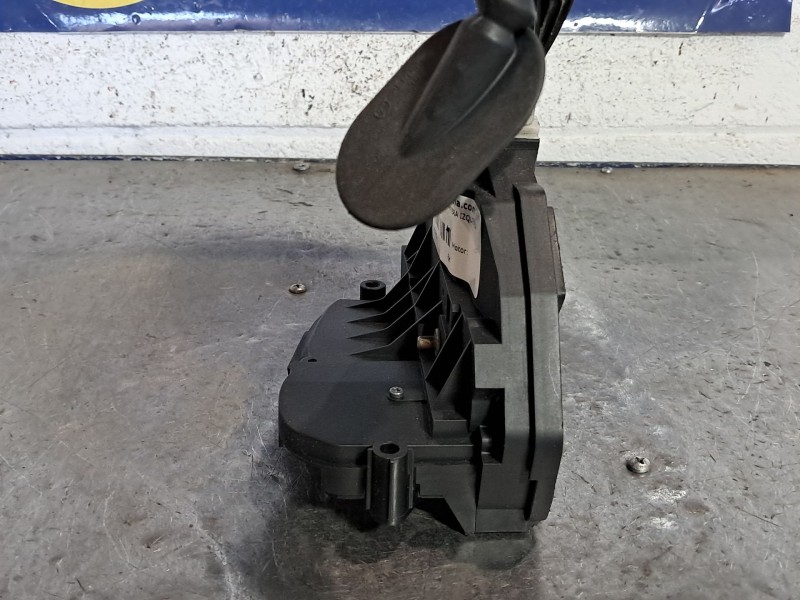 Recambio de cerradura puerta delantera izquierda para ford fiesta referencia OEM IAM   