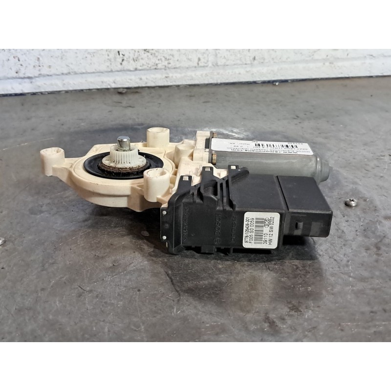 Recambio de motor elevalunas trasero izquierdo para seat leon (1m1) 1.9 tdi | 0.99 - ... 1.9 tdi | 0.99 - ... referencia OEM IAM