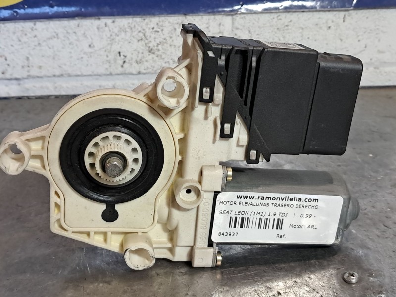 Recambio de motor elevalunas trasero derecho para seat leon (1m1) 1.9 tdi | 0.99 - ... 1.9 tdi | 0.99 - ... referencia OEM IAM  