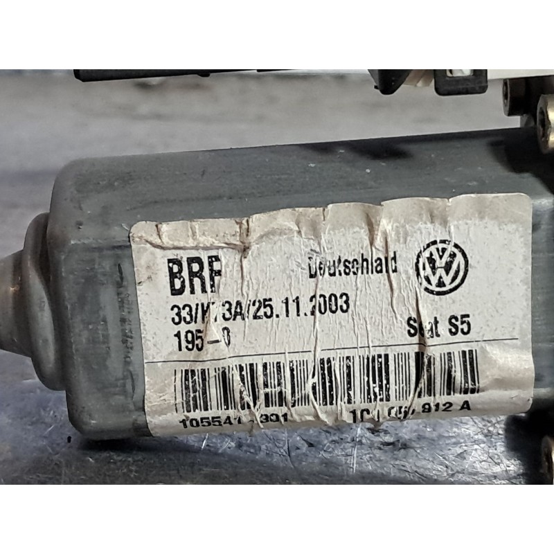Recambio de motor elevalunas trasero derecho para seat leon (1m1) 1.9 tdi | 0.99 - ... 1.9 tdi | 0.99 - ... referencia OEM IAM  