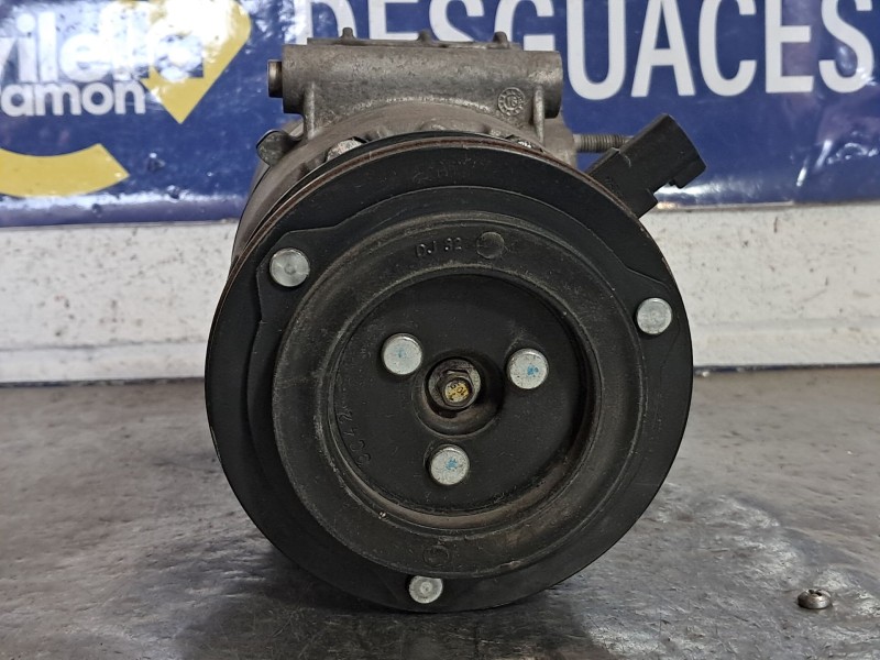 Recambio de compresor aire acondicionado para ford fiesta referencia OEM IAM AV1119D629AD  