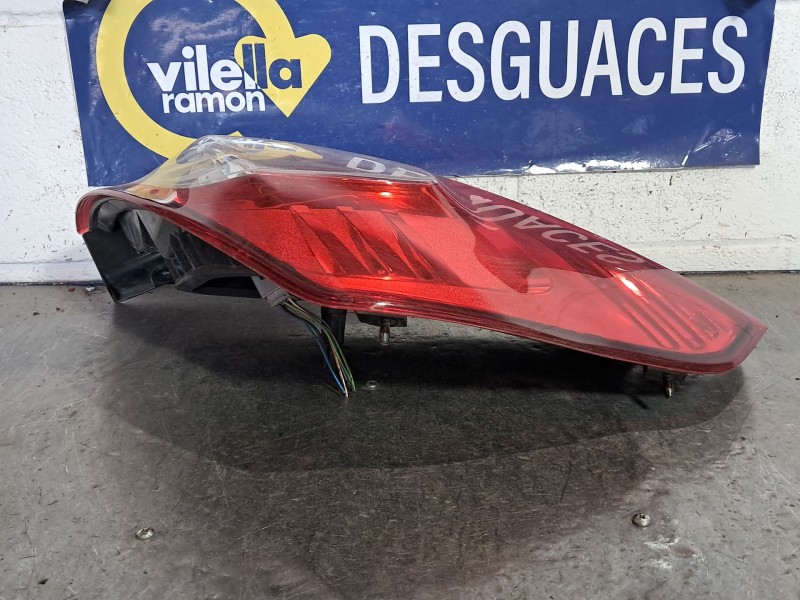 Recambio de piloto trasero derecho para ford fiesta referencia OEM IAM   