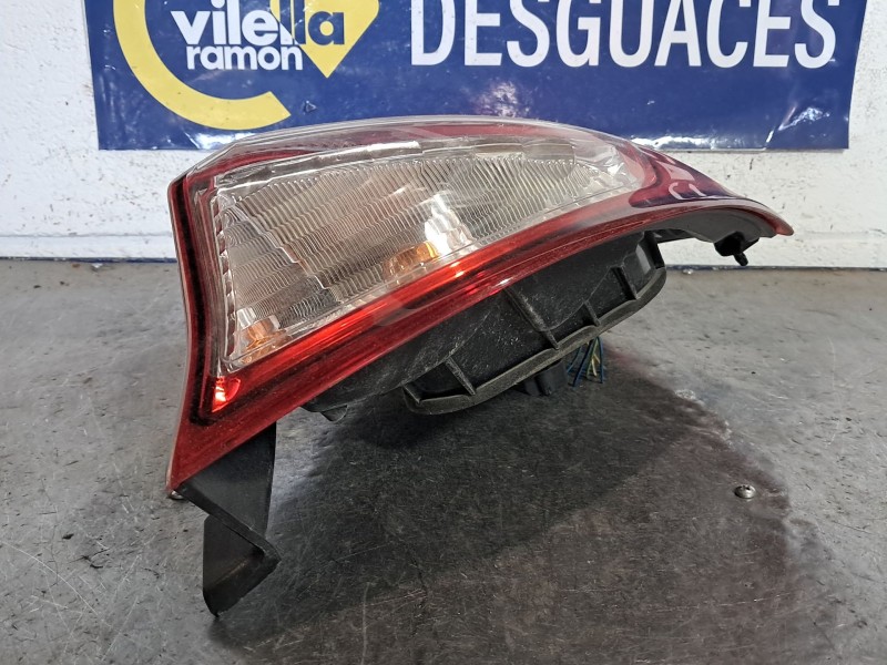 Recambio de piloto trasero derecho para ford fiesta referencia OEM IAM   