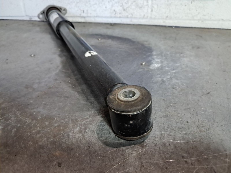 Recambio de amortiguador trasero para ford fiesta referencia OEM IAM   