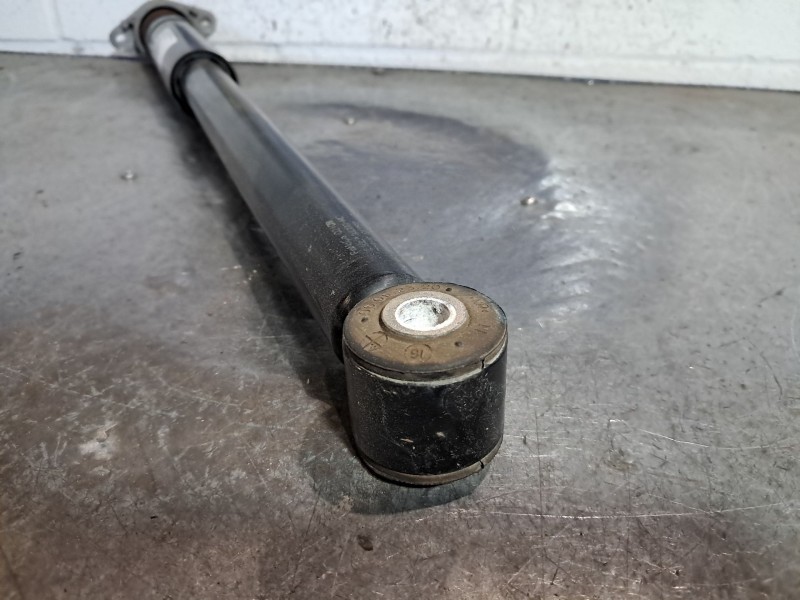 Recambio de amortiguador trasero para ford fiesta referencia OEM IAM   