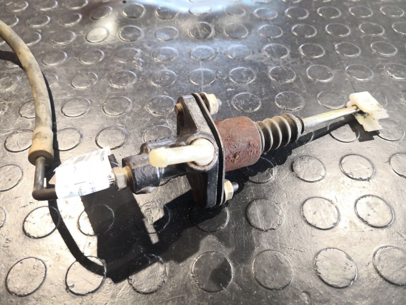 Recambio de bomba embrague para seat cordoba 1.9 tdi sx referencia OEM IAM   