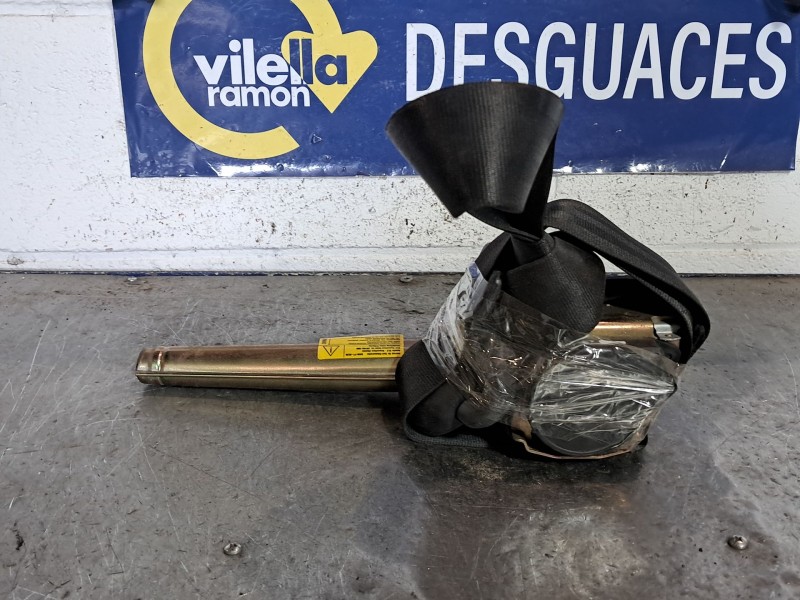 Recambio de cinturon seguridad delantero derecho para seat ibiza (6k1) 1.4 referencia OEM IAM    Recambio de cinturon seguridad delantero derecho para seat ibiza (6k1) 1.4 referencia OEM IAM