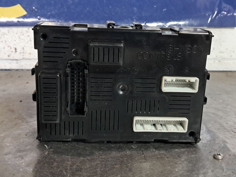 Recambio de centralita bcm para renault clio iii  | 0.05 - ...  | 0.05 - ... referencia OEM IAM BCML2CR  