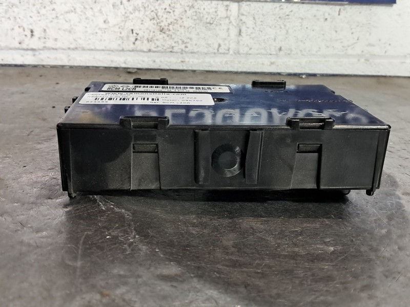 Recambio de centralita bcm para renault clio iii  | 0.05 - ...  | 0.05 - ... referencia OEM IAM BCML2CR  
