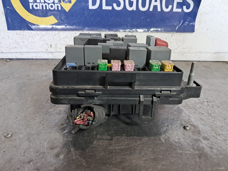 Recambio de caja reles fusibles para chevrolet hhr  | 0.07 - ...  | 0.07 - ... referencia OEM IAM   