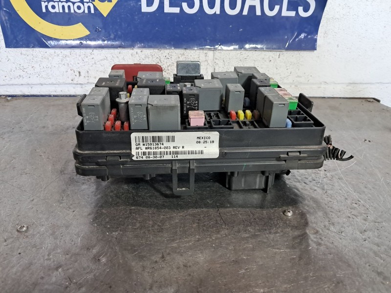 Recambio de caja reles fusibles para chevrolet hhr  | 0.07 - ...  | 0.07 - ... referencia OEM IAM   