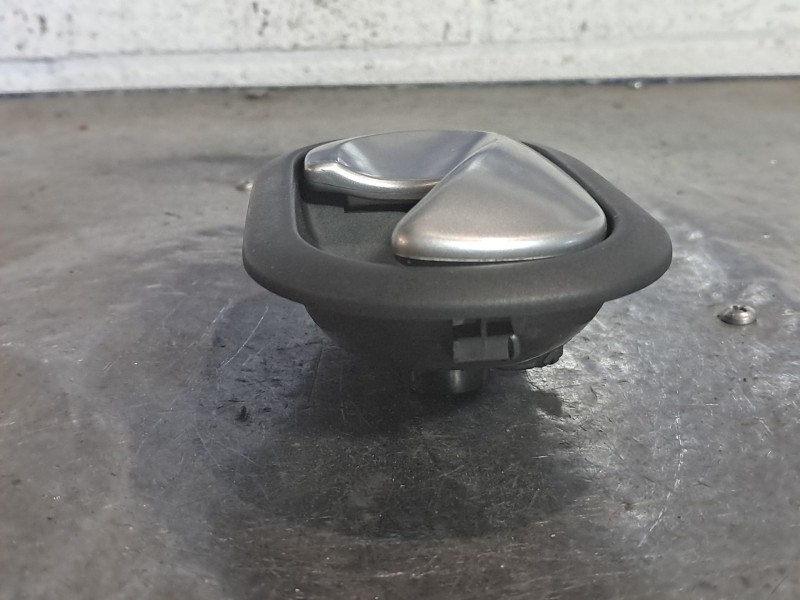 Recambio de maneta interior delantera derecha para renault clio iii  | 0.05 - ...  | 0.05 - ... referencia OEM IAM   