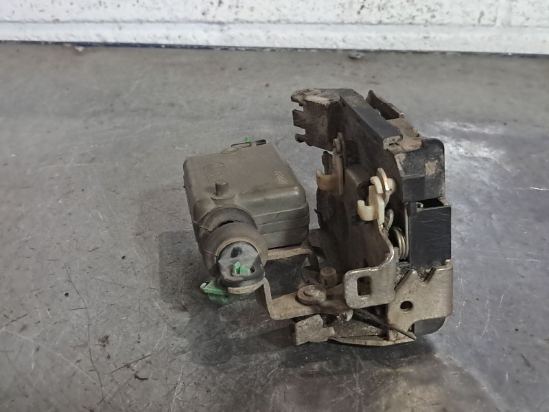 Recambio de cerradura puerta delantera derecha para renault 19 (b/c/l53) 1.8 referencia OEM IAM   