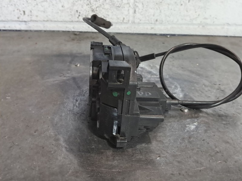 Recambio de cerradura puerta delantera derecha para renault clio iii  | 0.05 - ...  | 0.05 - ... referencia OEM IAM   