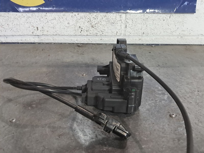 Recambio de cerradura puerta delantera derecha para renault clio iii  | 0.05 - ...  | 0.05 - ... referencia OEM IAM   