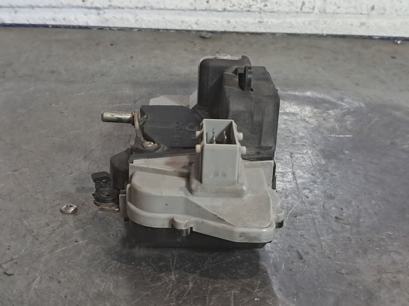 Recambio de cerradura puerta delantera izquierda para citroen xsara picasso 1.8 16v referencia OEM IAM   