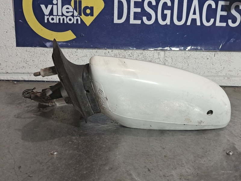 Recambio de retrovisor izquierdo para renault 19 (b/c/l53) 1.8 referencia OEM IAM ELECTRIC  