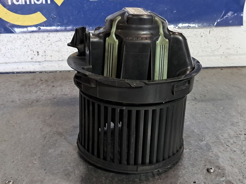 Recambio de motor calefaccion para peugeot 207 sw  | 0.07 - ...  | 0.07 - ... referencia OEM IAM MN102992G  