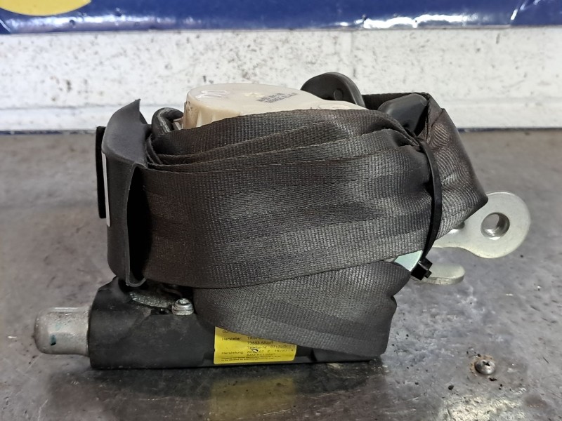 Recambio de cinturon seguridad delantero derecho para renault clio iii  | 0.05 - ...  | 0.05 - ... referencia OEM IAM   